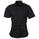 color:black